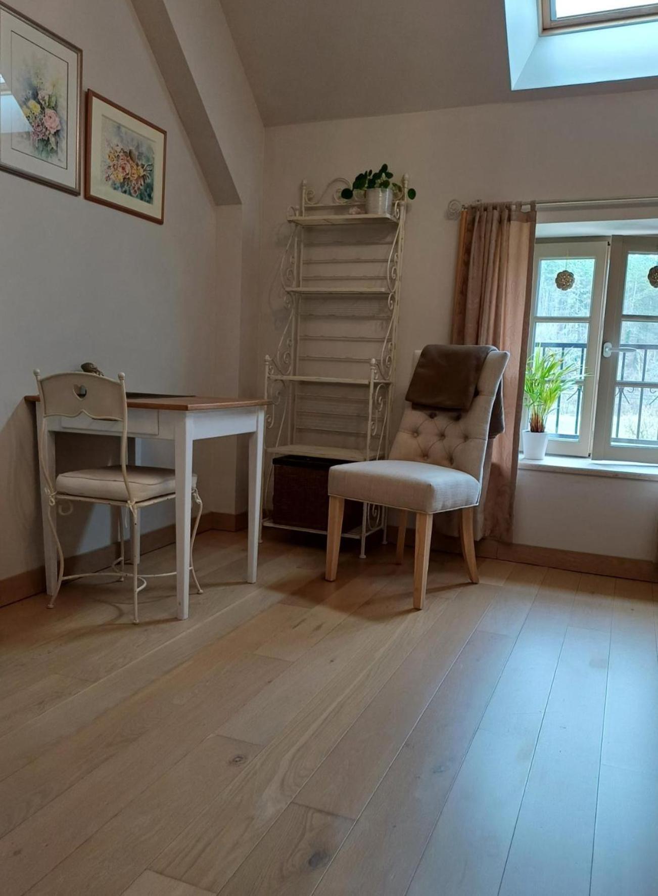 Bed and Breakfast Le Repos Coquelicot Montillot Zewnętrze zdjęcie